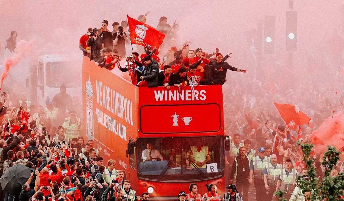 When the Liverpool title celebration became a magnet for the transfer of players and a new contract