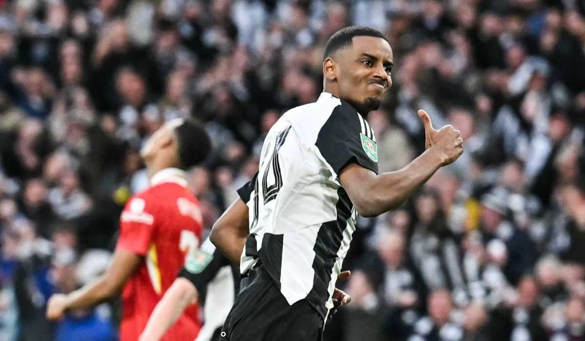 Liverpool remain prioritizing Alexander Siites, although Ekitice is crowded with British clubs