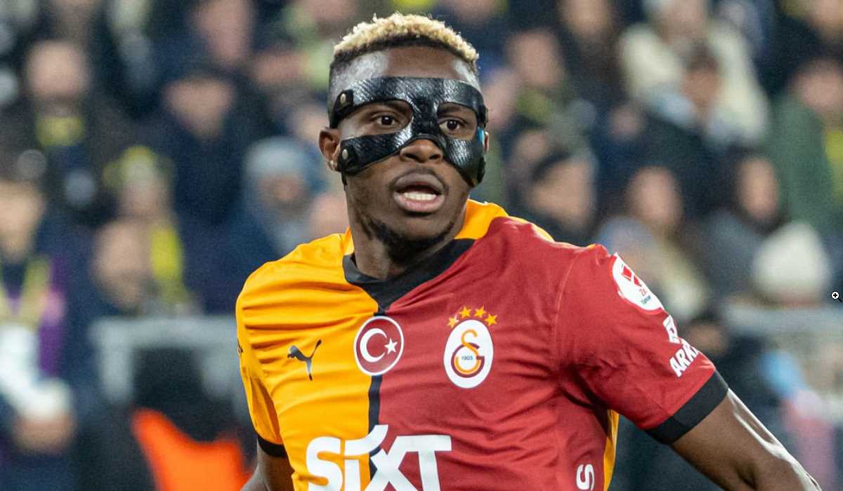 Victor Osimhen soon joined the new club, Manchester United Bible fingers