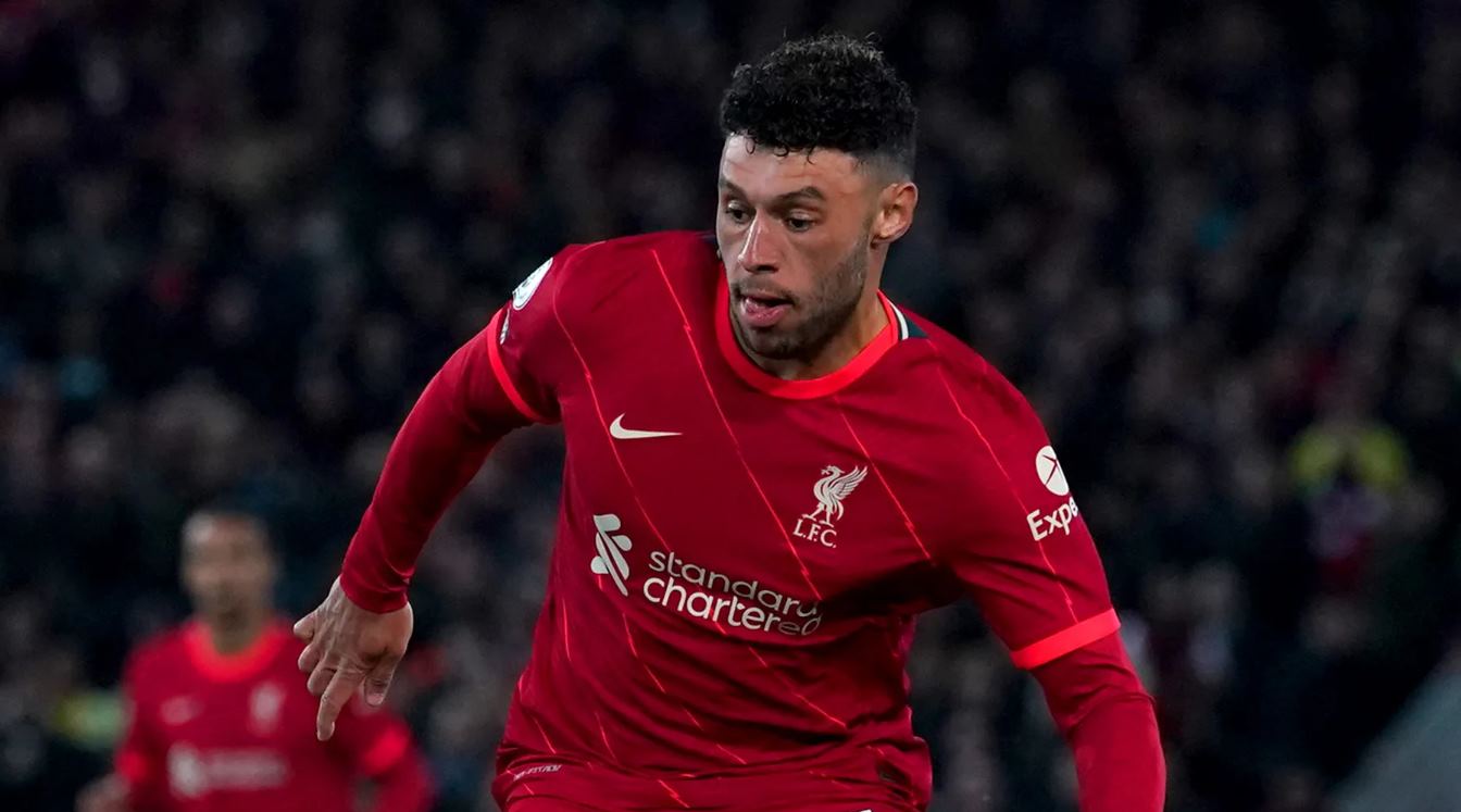 Arsenal lost Rp28 billion because of selling oxlade-chamberlain to Anfield!