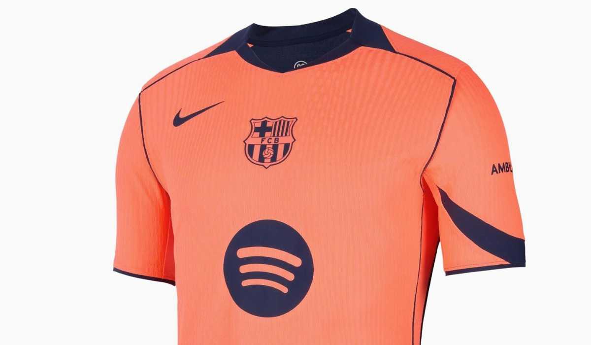 Barcelona officially released the third jersey season 2025/2026, highlighting the color of neon lights up