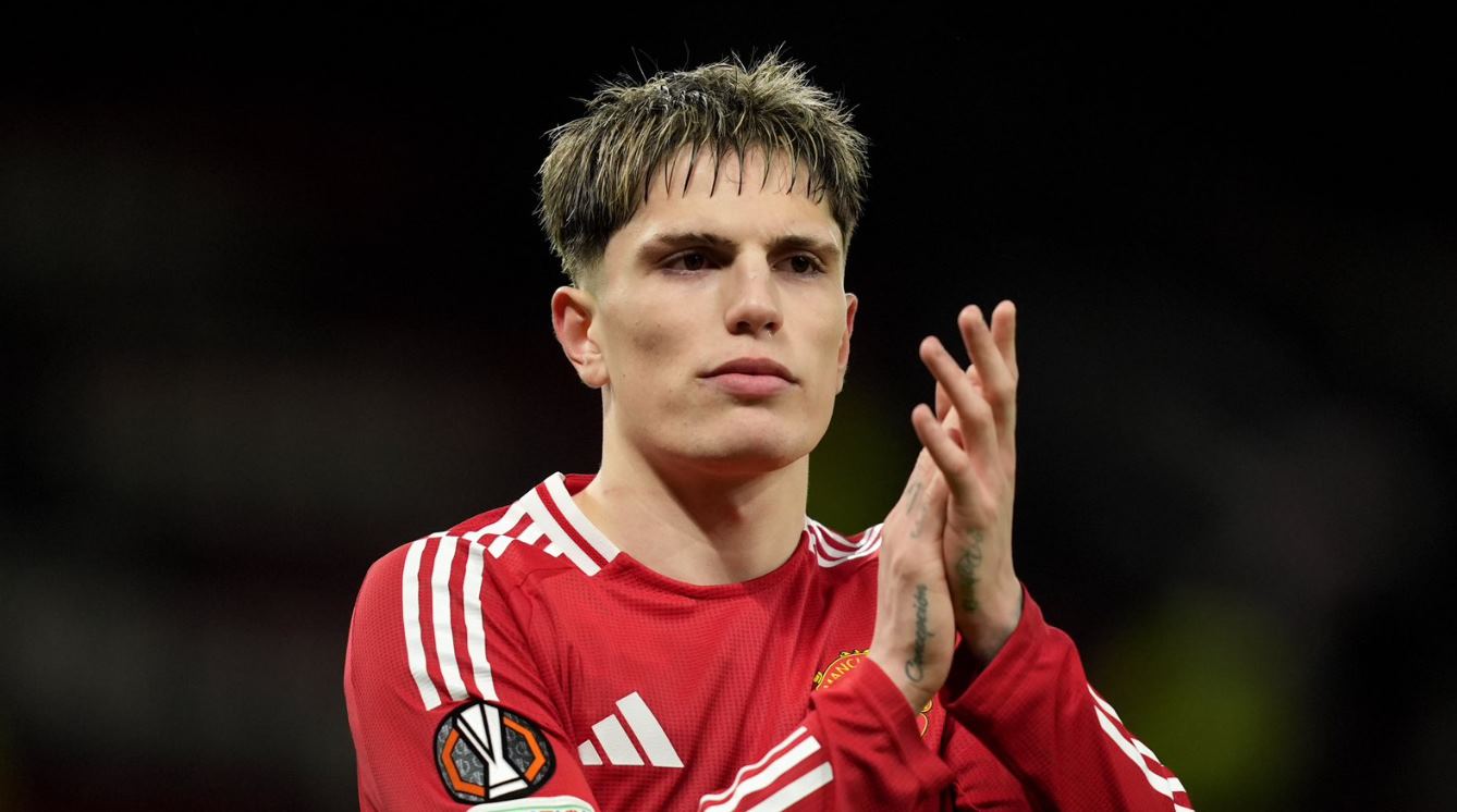 Garnacho immediately joined Chelsea, Romano said that the transfer was 90% complete