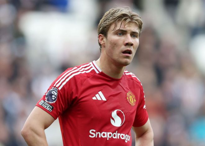 Manchester United faces a transfer storm, three agreements are threatened to fail!