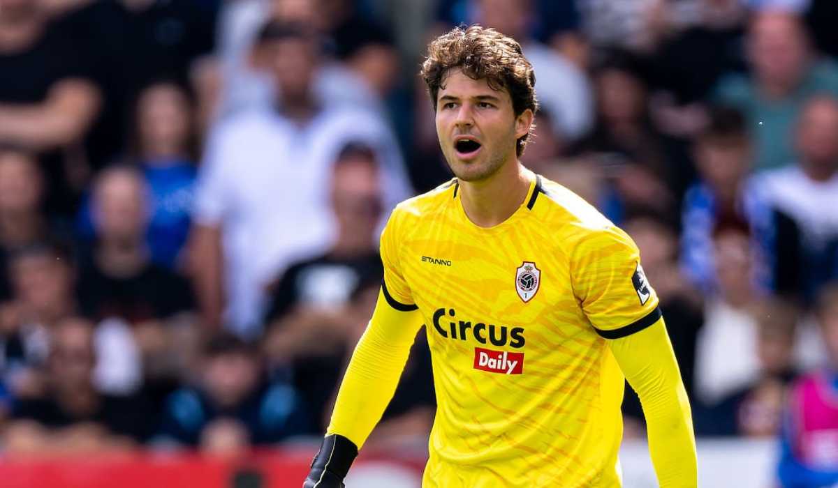 Senne Lammens docked to Manchester United, Onana is still overshadowed by uncertainty