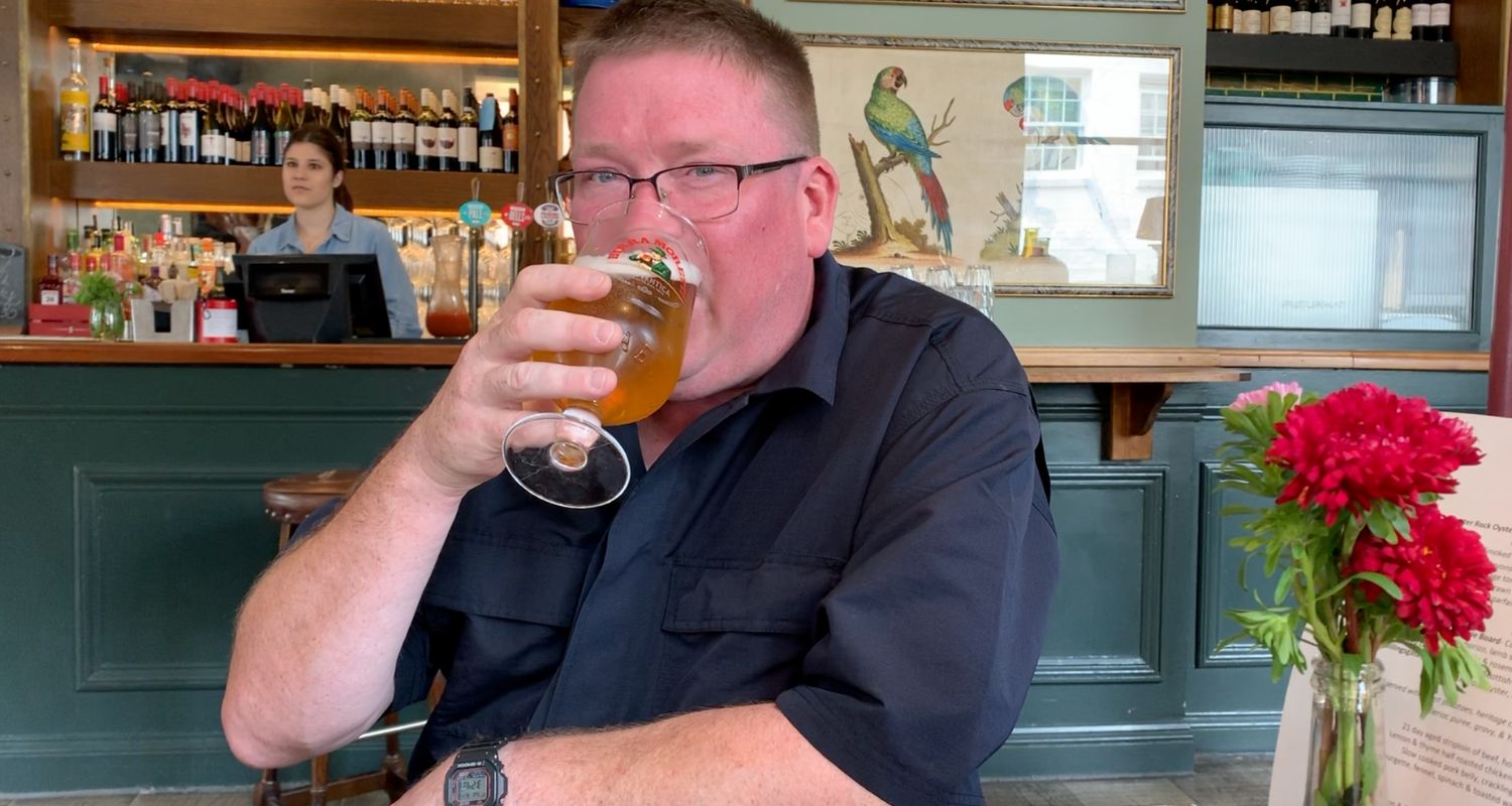 Mr. 15 Sunny’s Best London Pubs to Visit