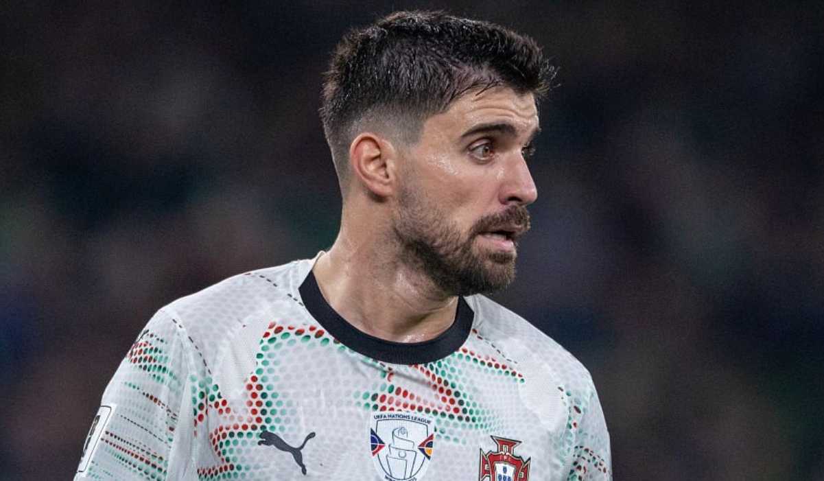 Contracts Thinning, Prices Dropping, Ruben Neves Becomes Manchester United’s Realistic Option