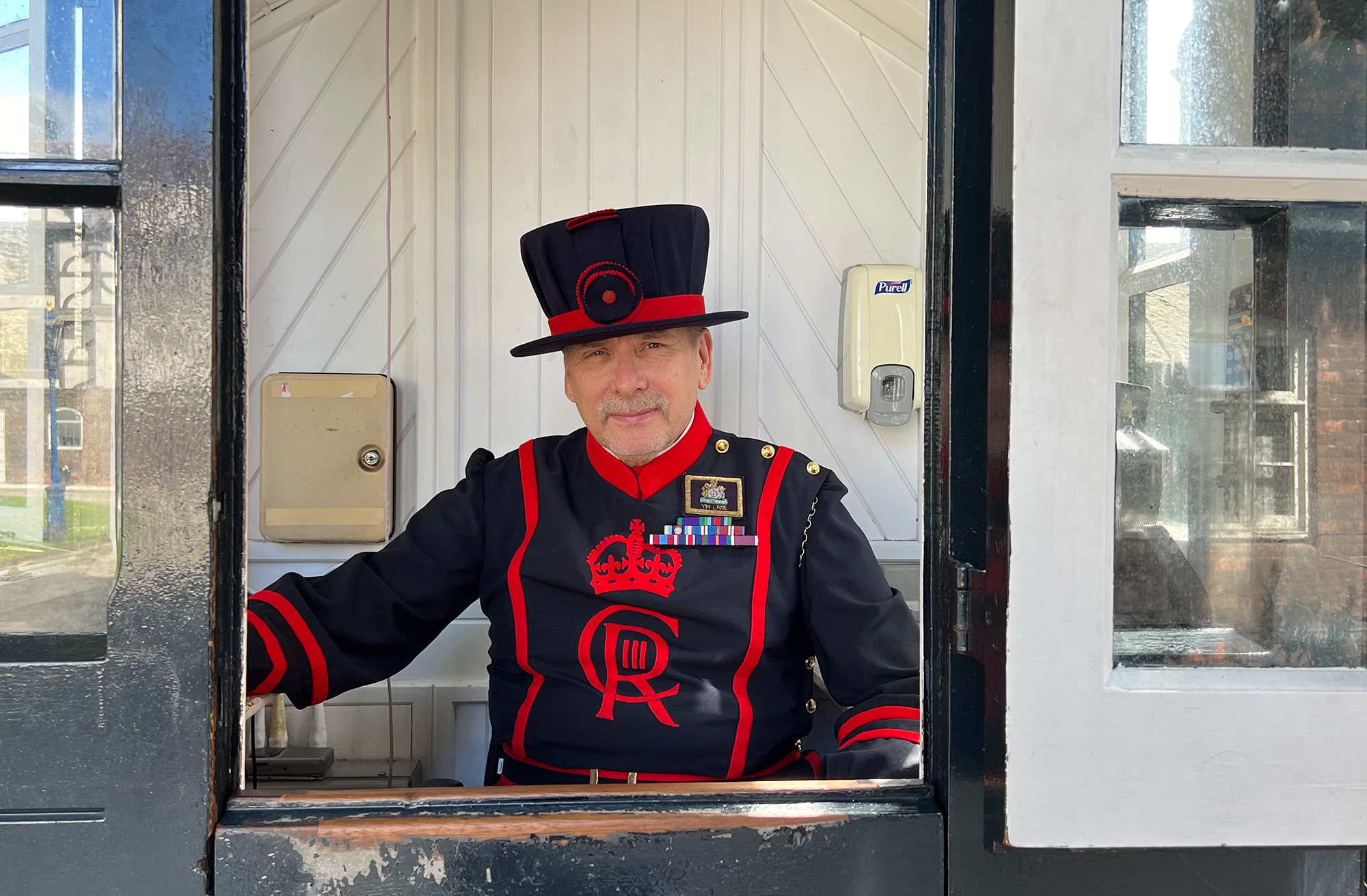 Tower of London Tour with Beefeater: Is It Worth It?